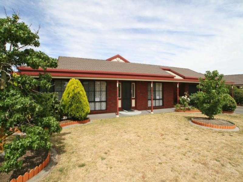 42 Robertson Drive, Alfredton, VIC 3350