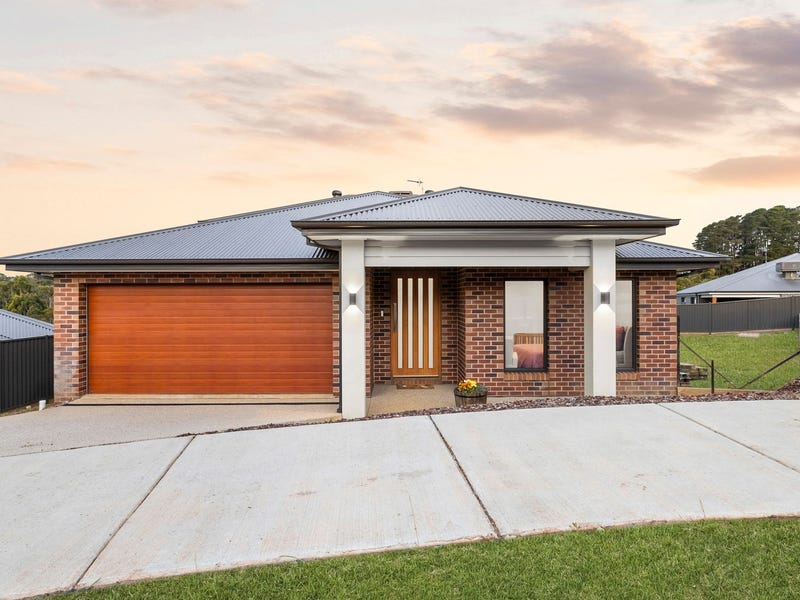 8 Ambience Place, Brown Hill, VIC 3350