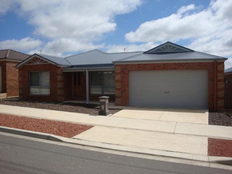 10 Queen Street, Kangaroo Flat, VIC 3555