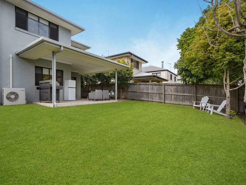 Real Estate & Property for Sale in Chapel Hill, QLD 4069 (+1 location