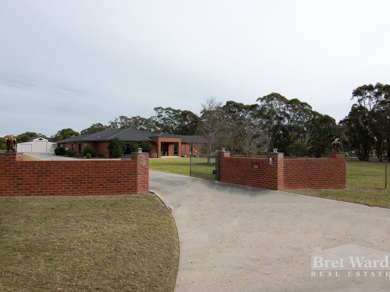 4 Lake Victoria Road, Eagle Point, VIC 3878