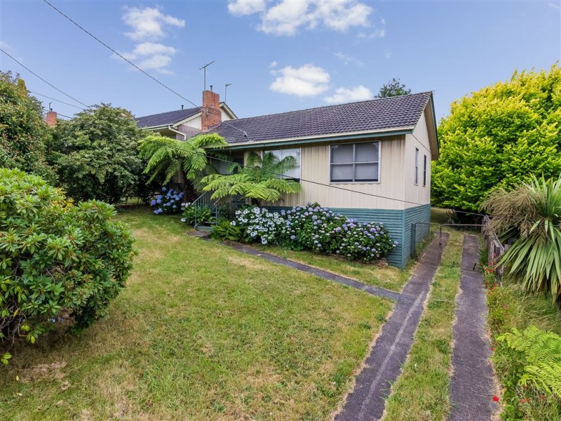 15 Bertram Street, Drouin, VIC 3818