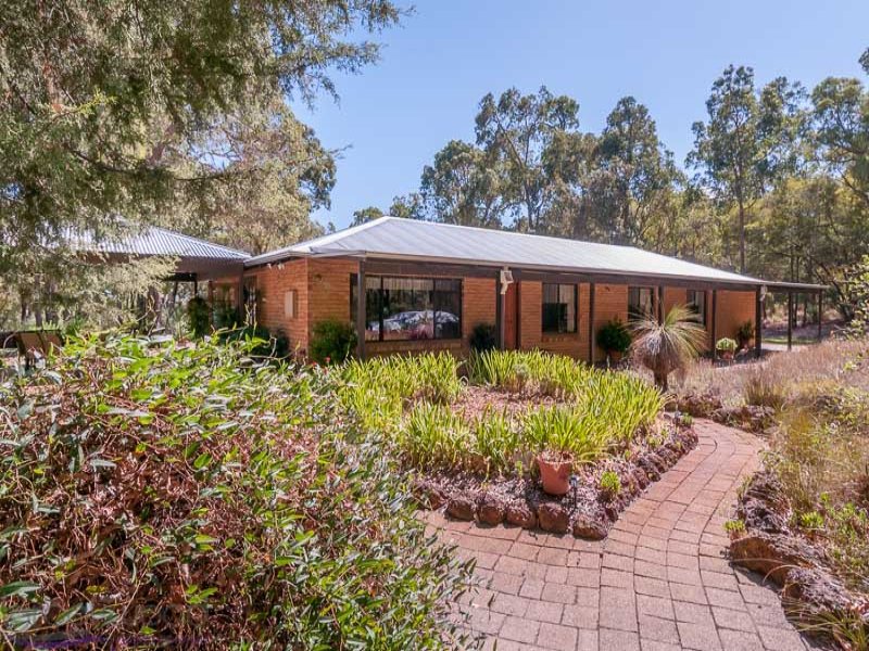 185 Lapoinya Place, Stoneville, WA 6081