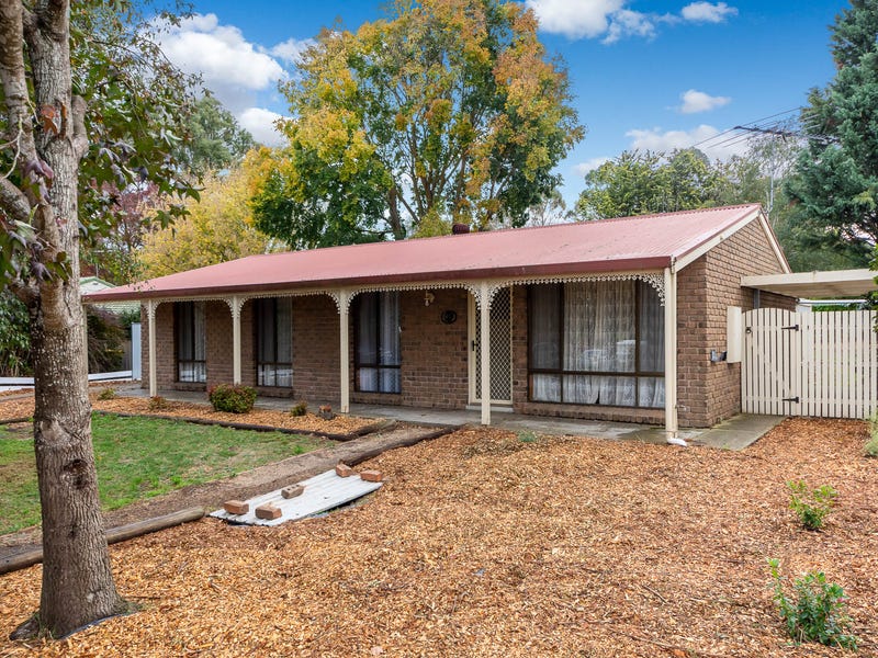 64 Albert Road Mount Barker SA 5251 realestate .au