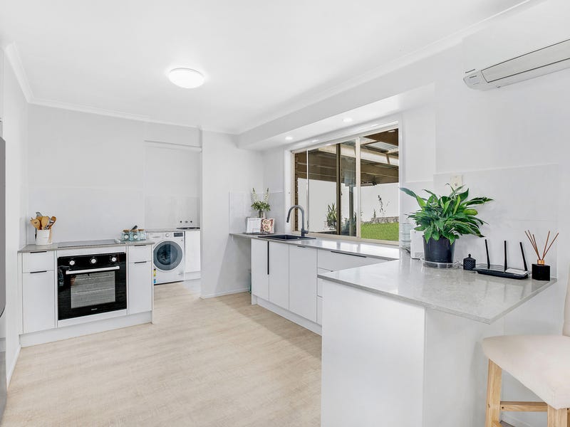 28 Wilkie Street, Redland Bay, QLD 4165