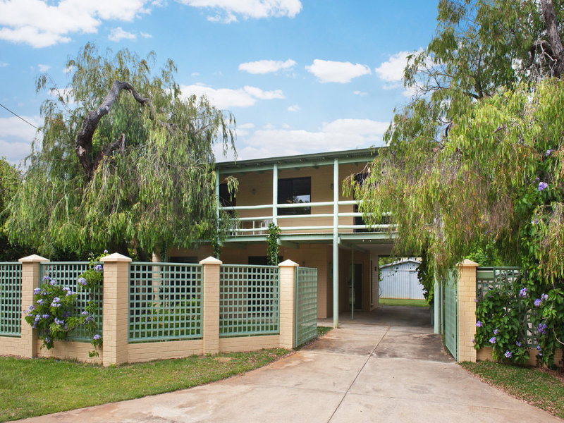 106 Geographe Bay Road, Dunsborough, WA 6281 Property Details