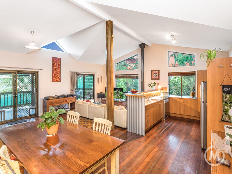 7 Mascotte Court, Eatons Hill, Qld