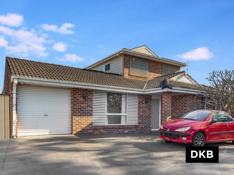 34 Cowper Circle, Quakers Hill, NSW 2763
