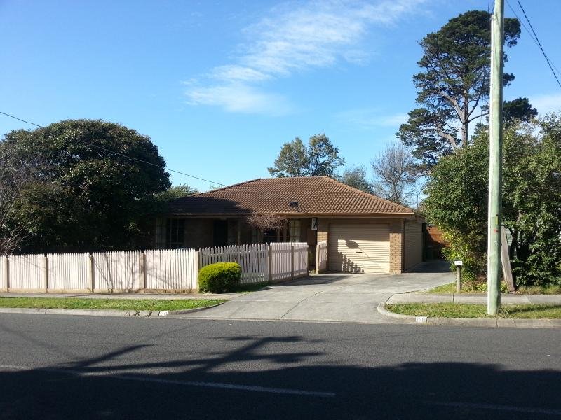 1/8 Heathwood Street, Ringwood East, VIC 3135