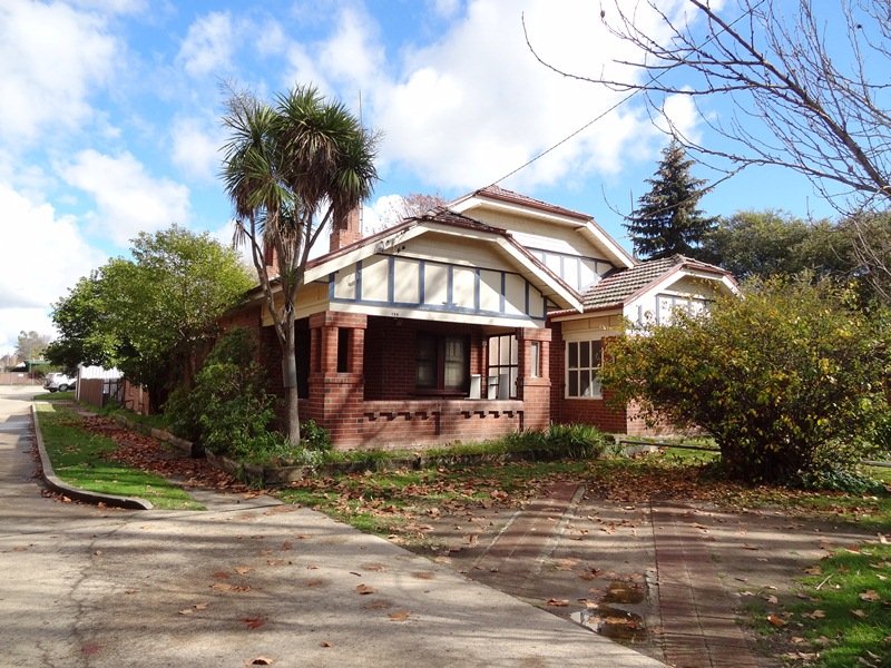 198 Piper Street, Bathurst, NSW 2795 Property Details