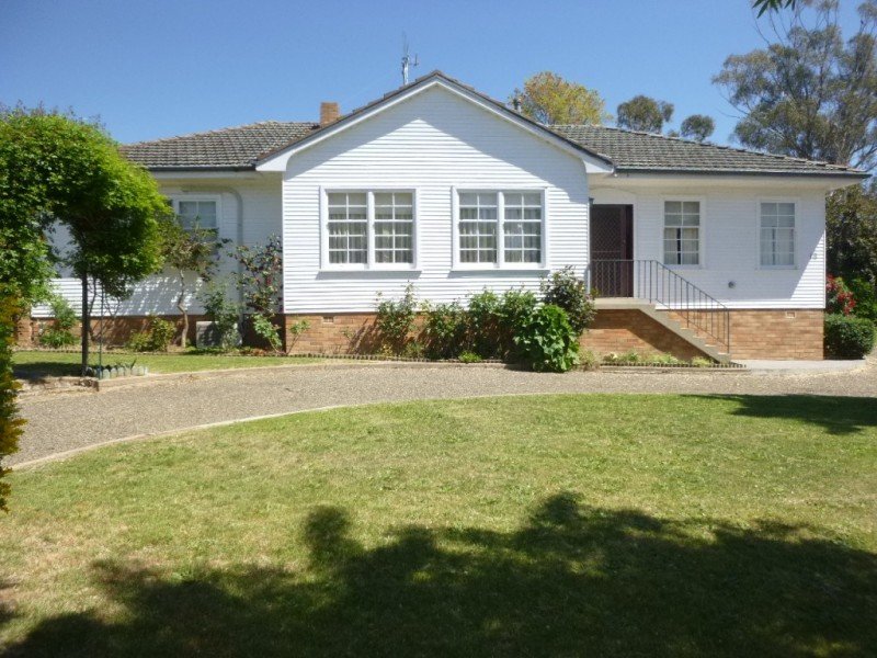 18 Godfrey Street, Goulburn, NSW 2580