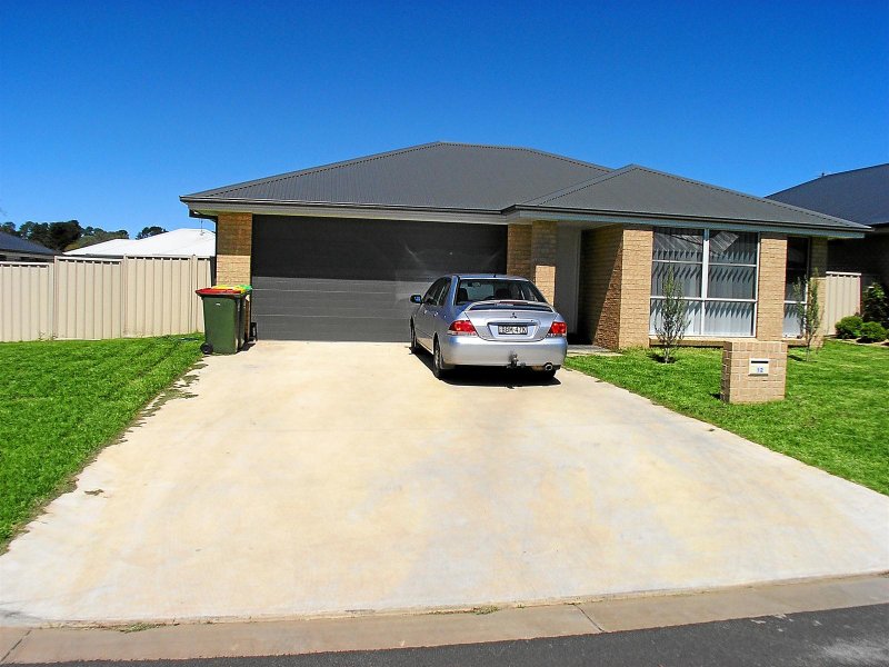 12 Agate Street, Orange, NSW 2800 Property Details