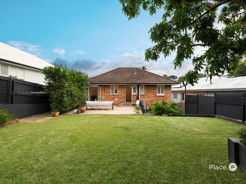 4 Lewis Street, Camp Hill, QLD 4152