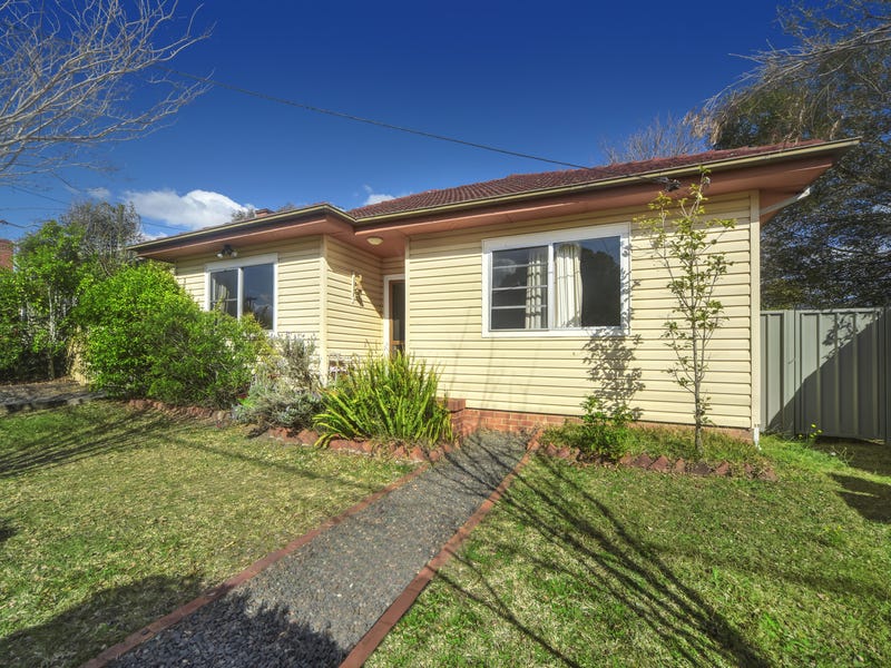 32 Cambewarra Road, Bomaderry, NSW 2541 Property Details