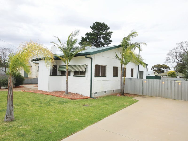 17 Hume Street, Dareton, NSW 2717 Property Details