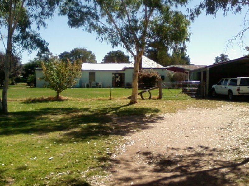 1 Yarran Street, Binnaway, NSW 2395 Property Details