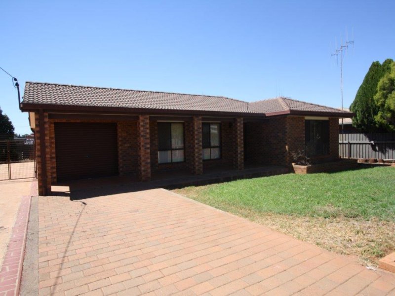 39 Prince Street, Cobar, NSW 2835