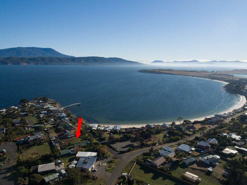 10 Pier Road, Opossum Bay, TAS 7023