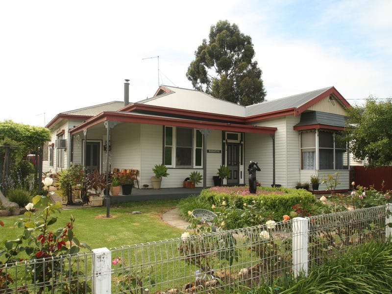 24 Winter Street, Coleraine, Vic 3315 Property Details