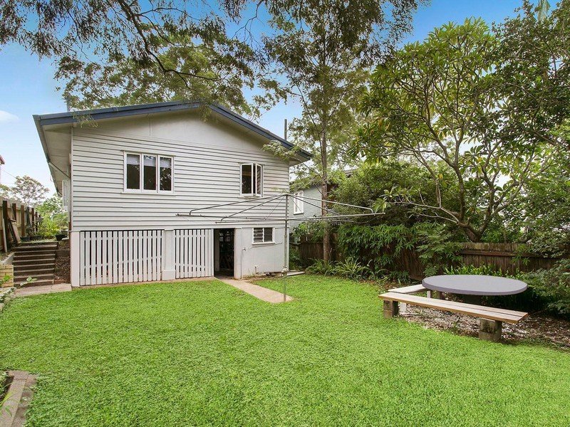 31 Henry Street, Chapel Hill, QLD