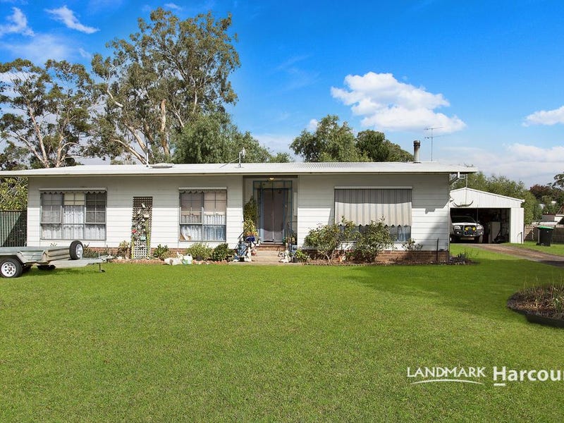 17 Russell Street, Macarthur, Vic 3286 Property Details