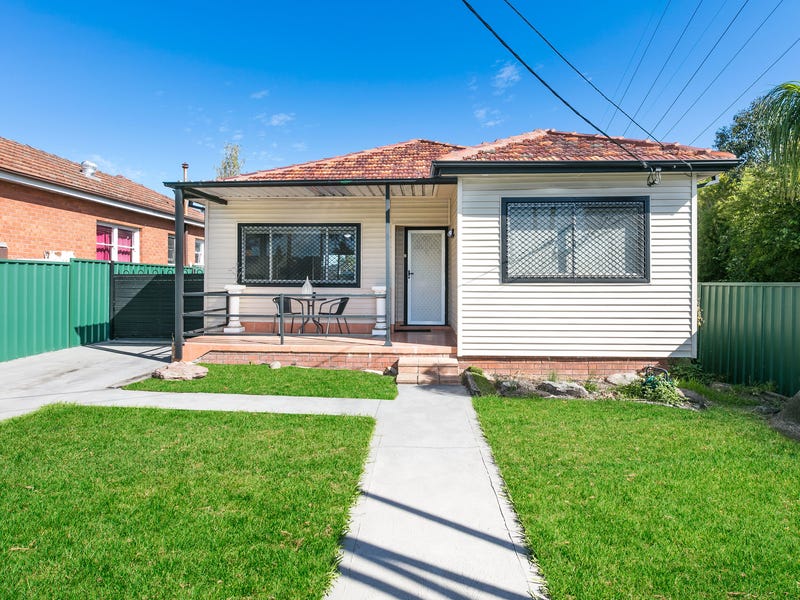 16 Tennyson Road, Greenacre, NSW 2190