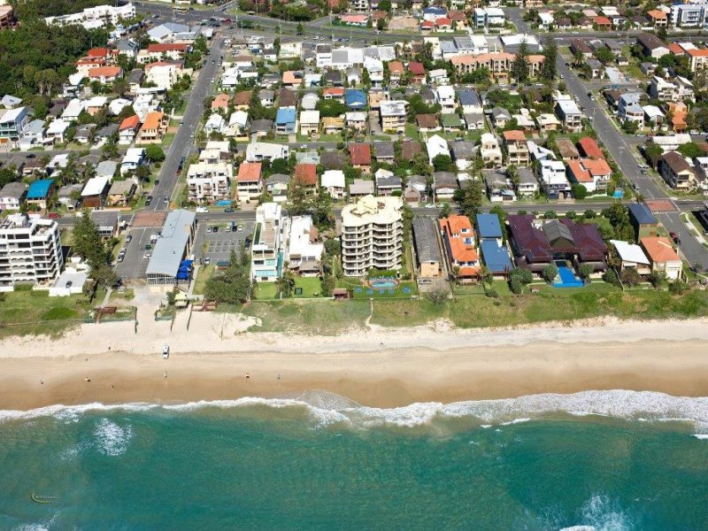 32 Albatross Avenue Mermaid Beach QLD 4218 realestate .au