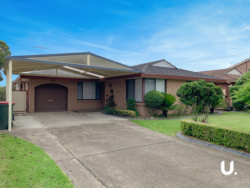 16 Napier Place, Bossley Park, NSW 2176