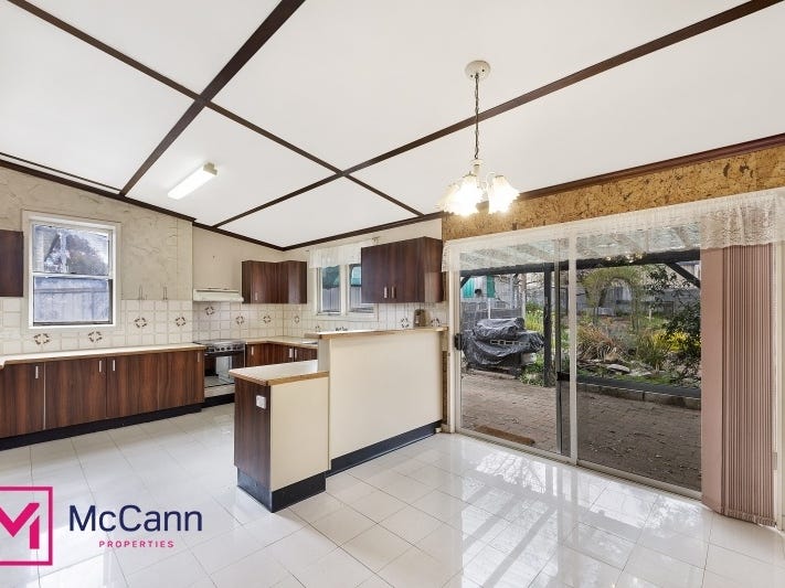 90 Grovenor Street, Gunning, NSW 2581 Property Details