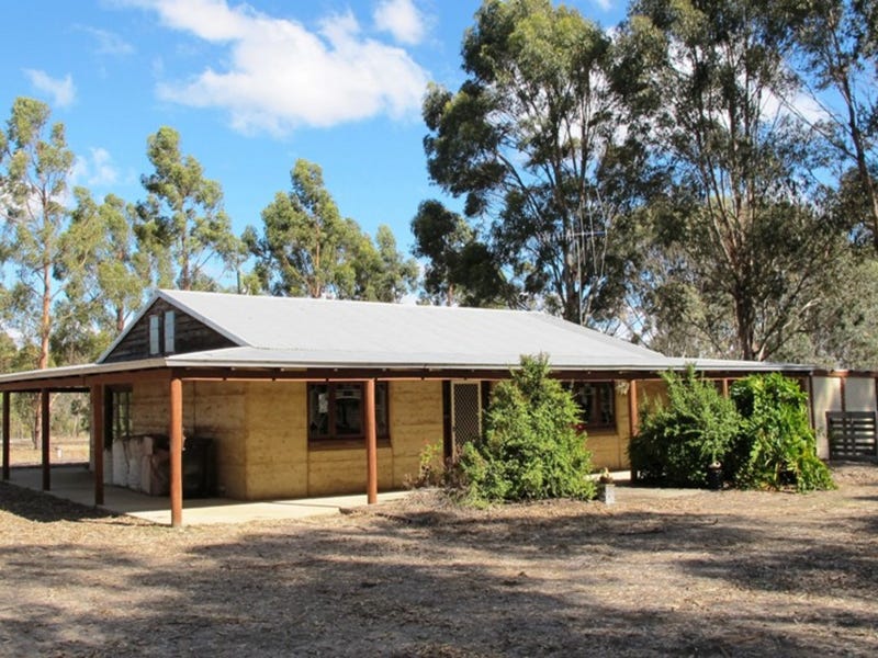 869 Carbarup Road, Kendenup, WA 6323 Property Details