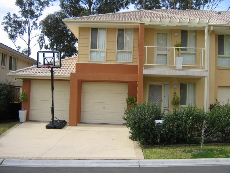 24 Tree Top Circuit, Quakers Hill, NSW 2763