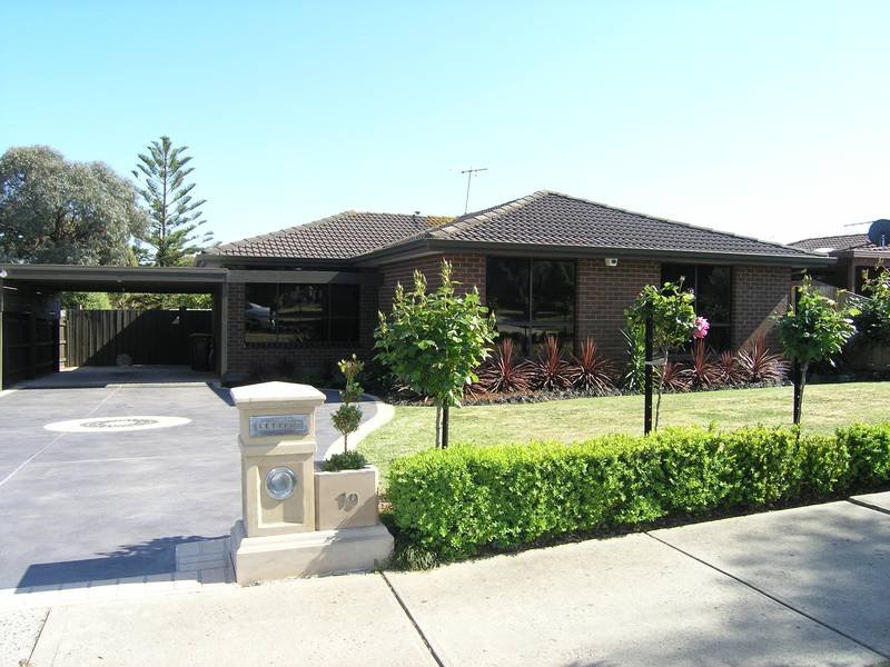 19 Strickland Avenue, Mill Park, VIC 3082