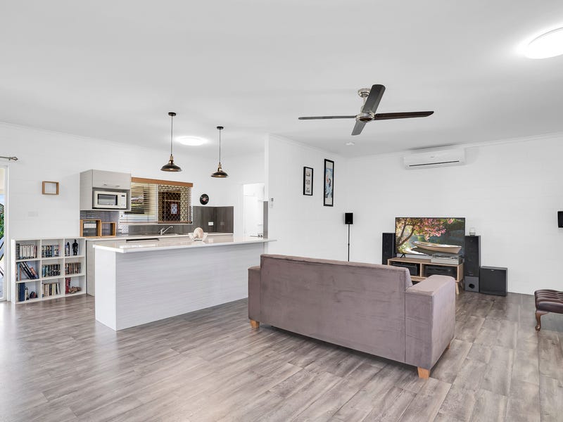 15 Mclaughlin Road, Bentley Park, QLD 4869