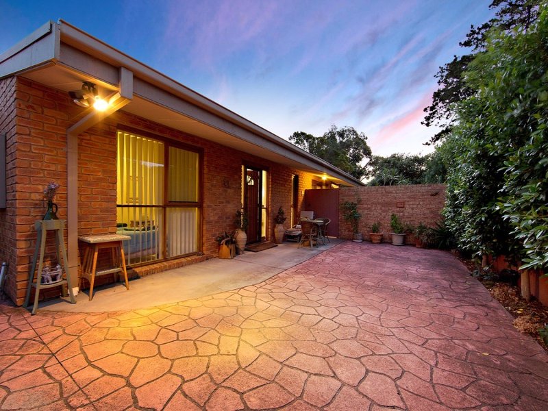 2/16 Clydebank Road, Edithvale, Vic 3196 Property Details