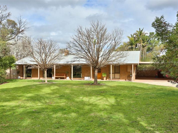 64 Regina Avenue, Cabarita, Vic 3505 Property Details