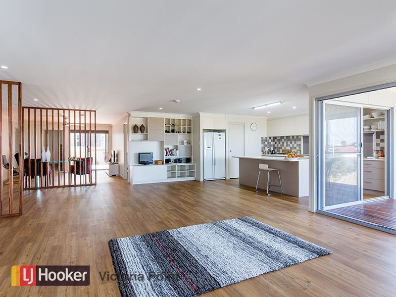 14 Cypress Street, Redland Bay, QLD 4165