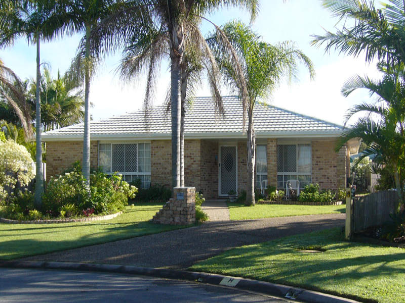 5 Chartwell Place, Sandstone Point, QLD 4511