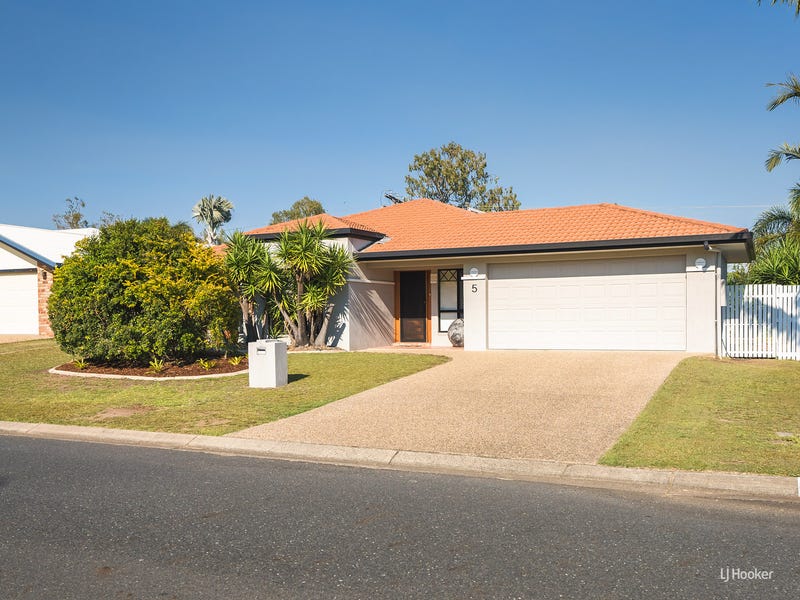 5 Brookside Avenue, Norman Gardens, QLD 4701