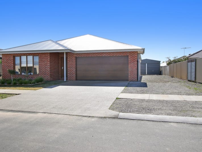 10 Hollywood Crescent, Yarrawonga, Vic 3730 Property Details