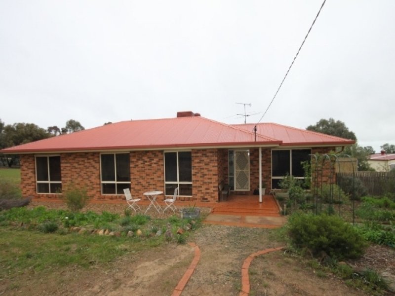 32 Iverach Street, Coolamon, NSW 2701 Property Details