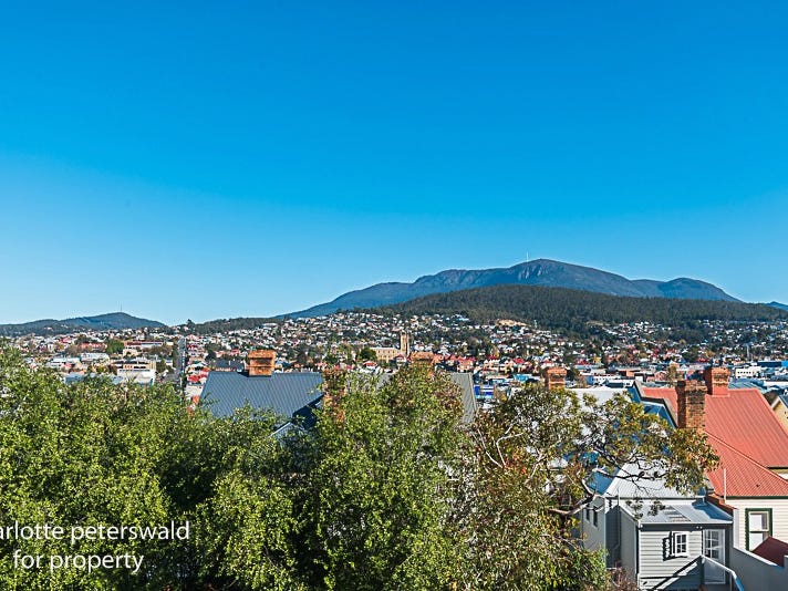 8 Bayley Street, Glebe, TAS 7000