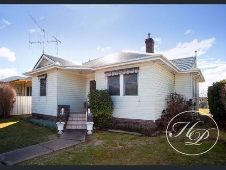 10 Wade Street, Crookwell, NSW 2583