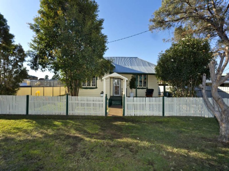 136 Rawson St, Aberdare, NSW 2325 Property Details