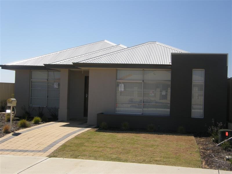 81 Lake Valley Drive, Lakelands, WA 6180 Property Details