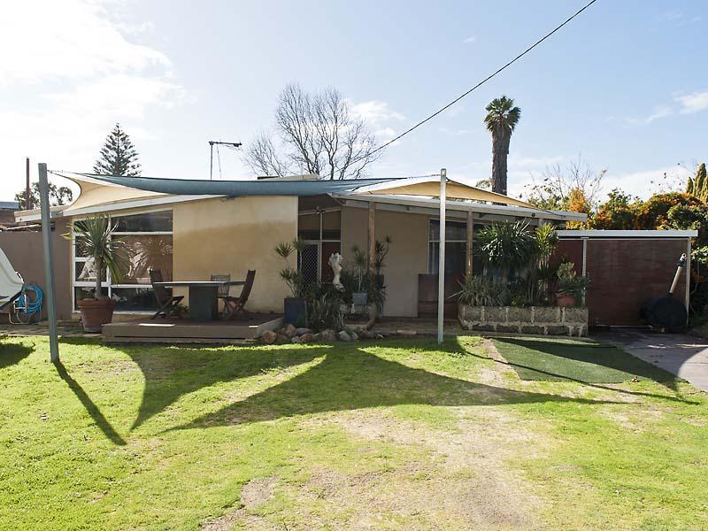 21 Lagonda Drive, Gwelup, WA 6018 Property Details