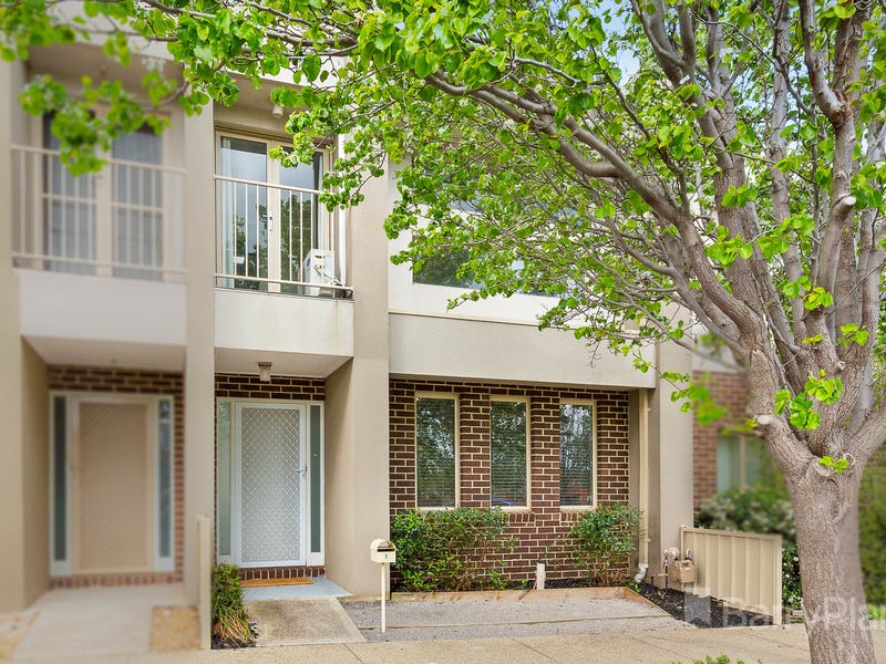 5 The Entrance, Caroline Springs, Vic 3023 Townhouse for Sale