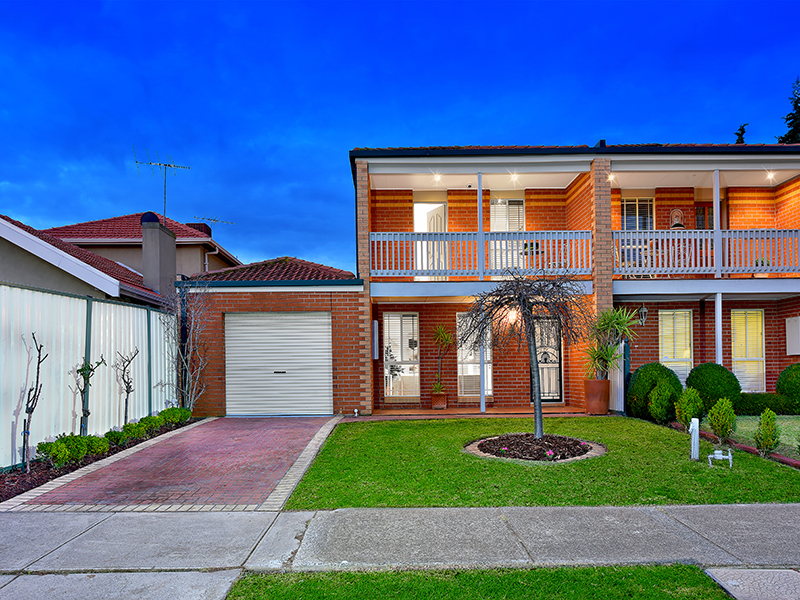 1/4 Thornhill Drive, Keilor Downs, VIC 3038