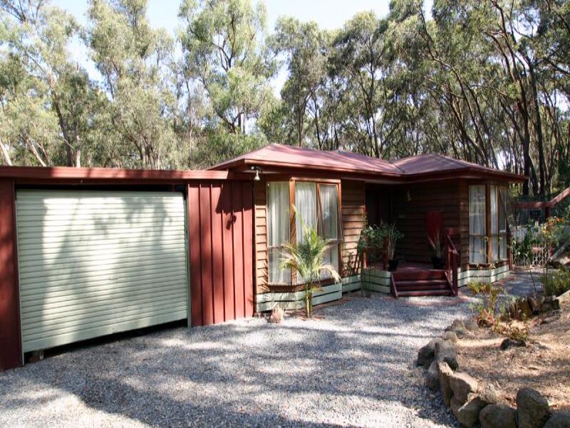 6 Isaac Street, Cockatoo, VIC 3781