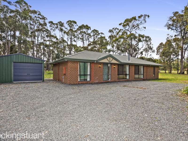 121 Grevillea Drive, Enfield, VIC 3352
