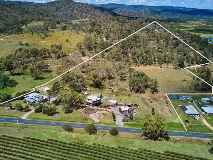 2635 Eukey Road, Ballandean, QLD 4382